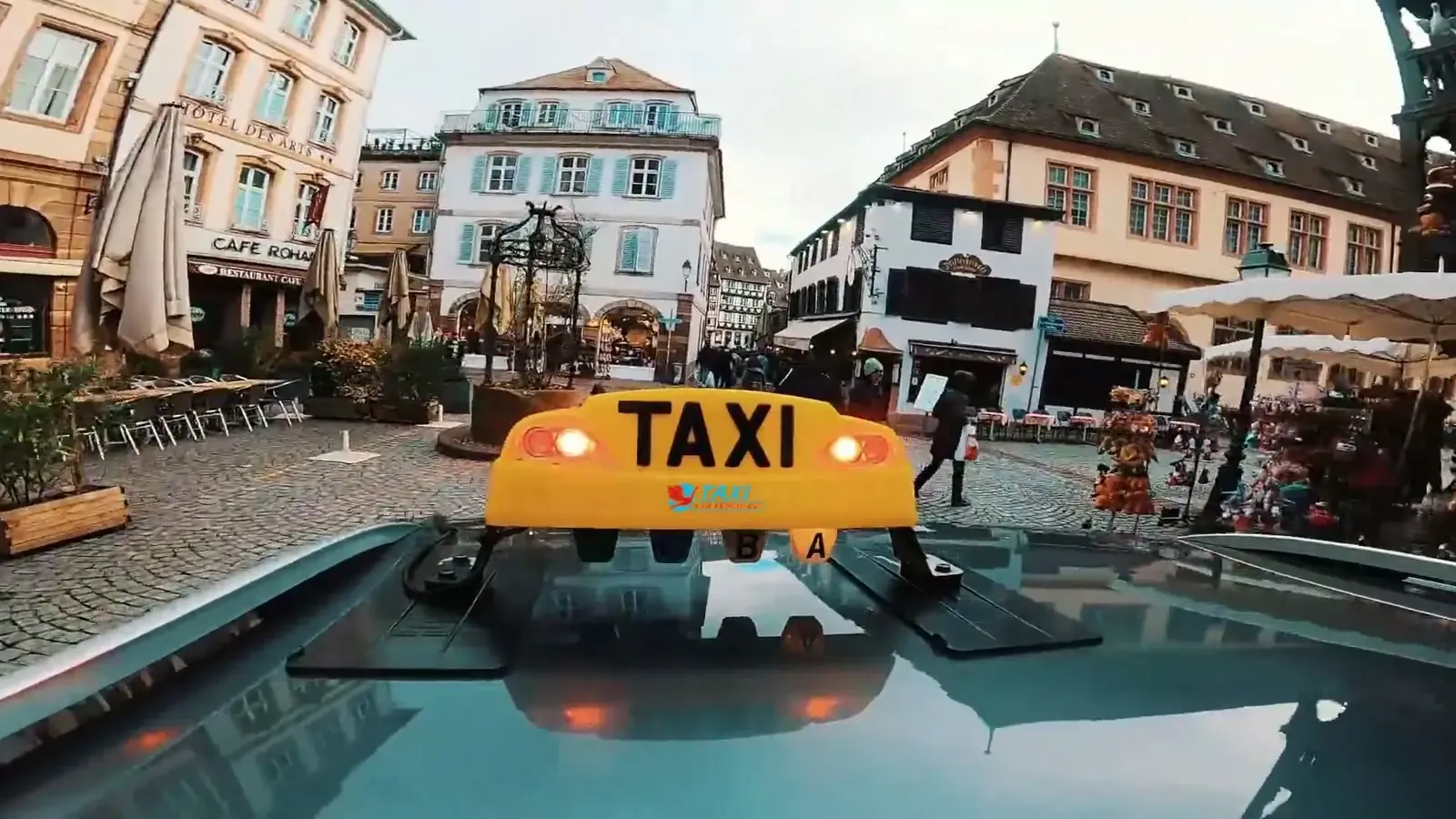 Taxi Strasbourg en course colis urgent dans les rues de la Petite France